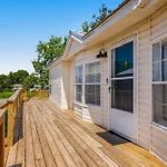 Twin Lakes Cottage